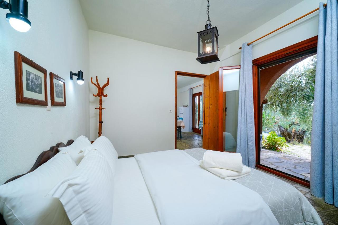 Giola Bungalows Sirines Astris Exterior photo
